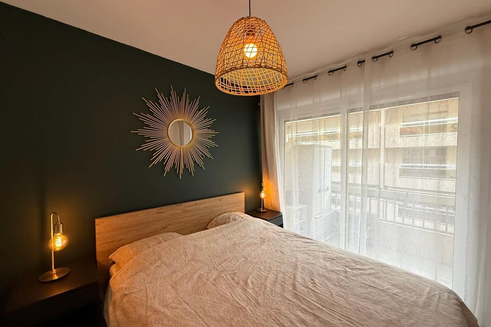 Modern apartment with terrace - ideal location Apartment in Cagnes-sur-Mer