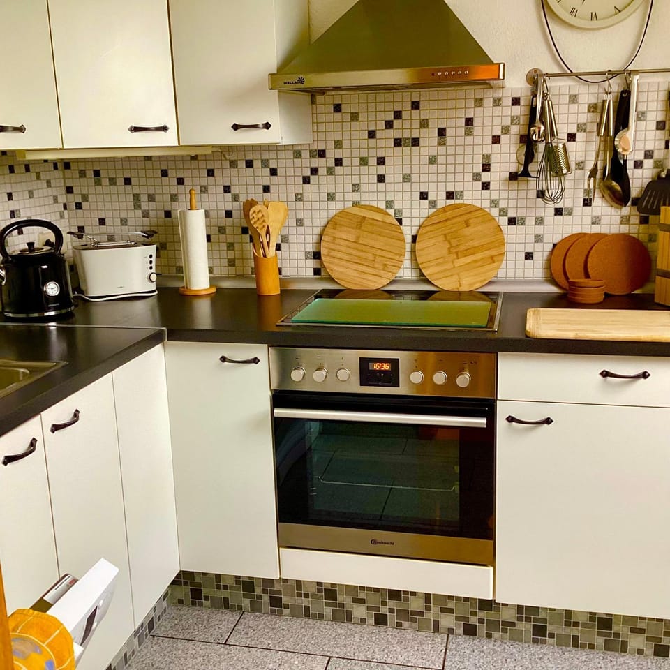 Kitchen or kitchenette, kitchen