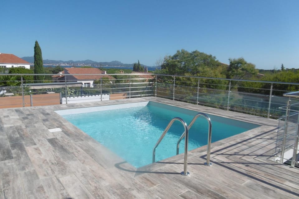 Pool view, Swimming pool