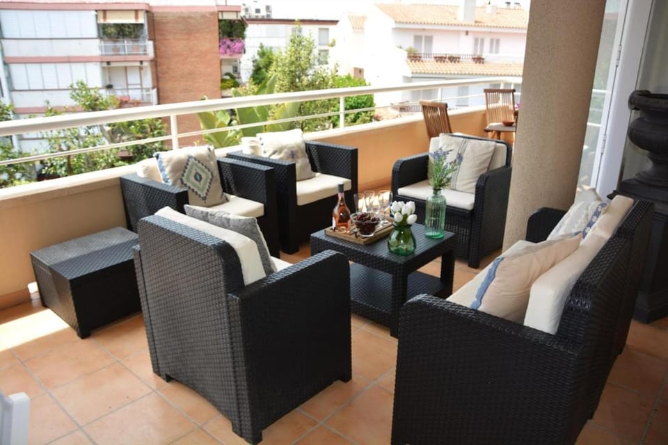 Apart Villa Cristina 5 min walk to the beach RoofTop Duplex 180 M2 Very Cared Apartment in Sitges