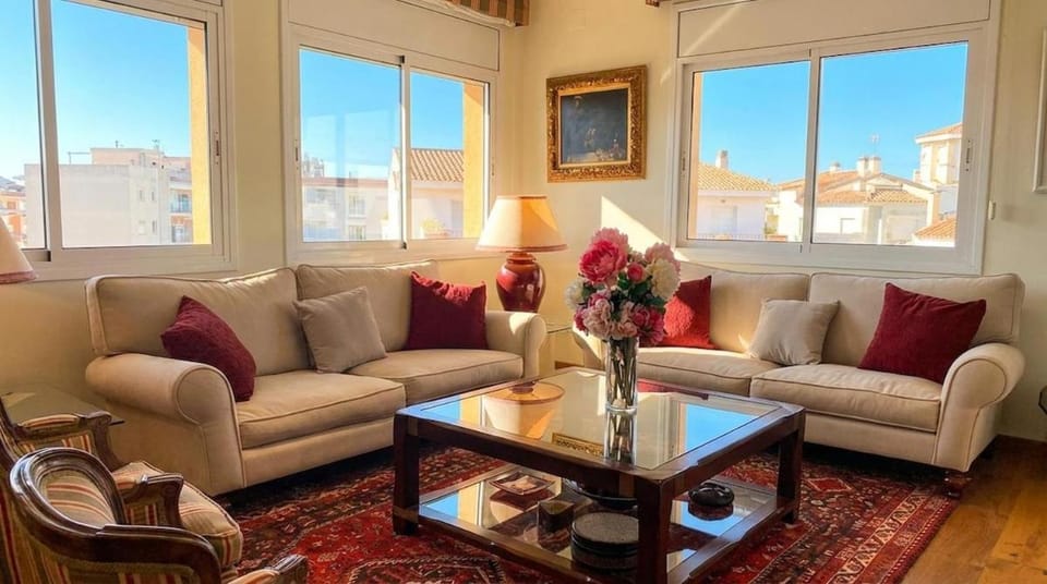 Apart Villa Cristina 5 min walk to the beach RoofTop Duplex 180 M2 Very Cared Apartment in Sitges