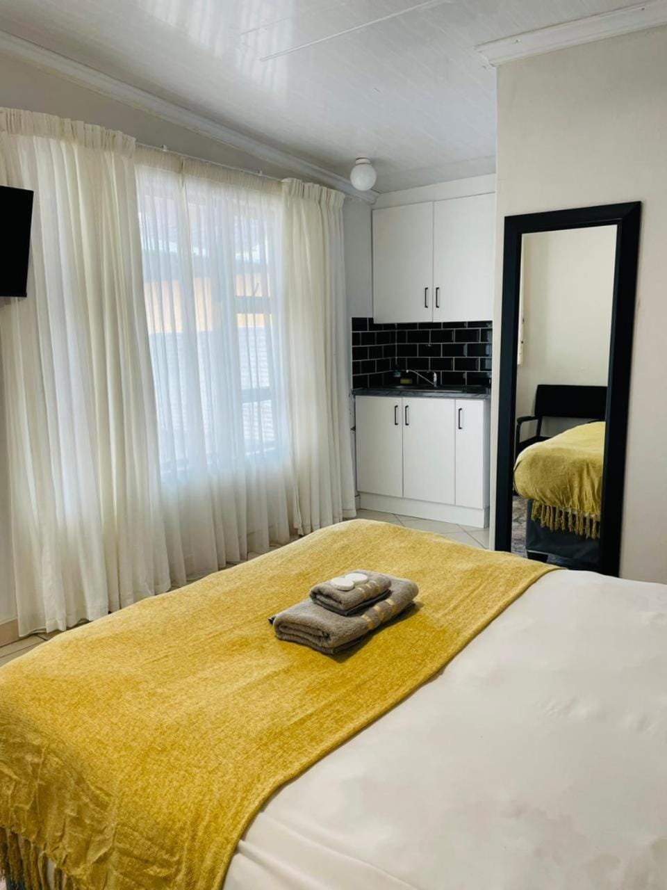 The Hideaway in Southernwood Guest House Bed and Breakfast in Eastern Cape