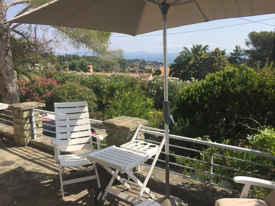 Villa de charme à 250m de la plage, belle vue mer Villa in Roquebrune-sur-Argens