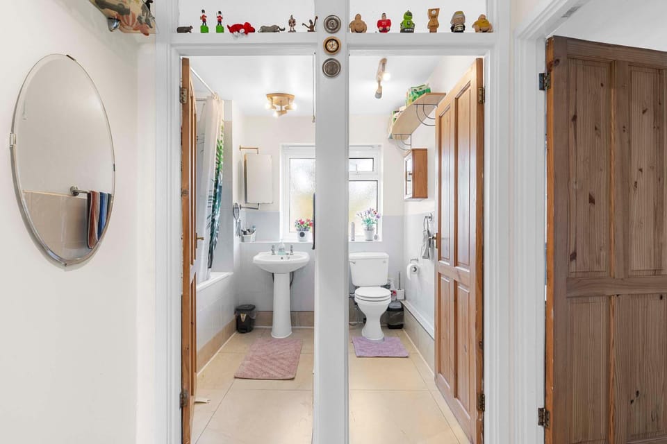 Toilet, Public Bath