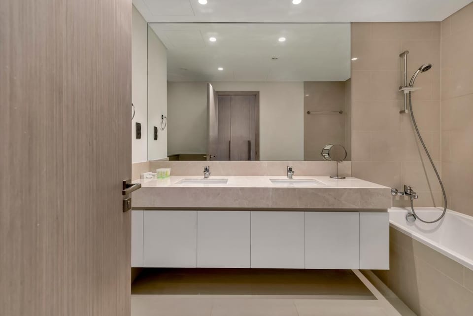 Bathroom, Bath