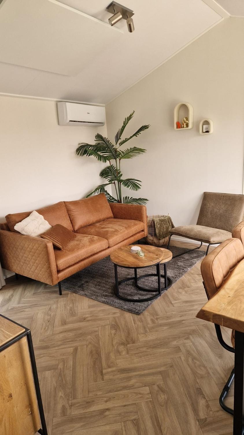 Living room, Seating area, heating, air conditioner