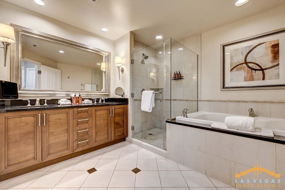 MGM Signature-06-718 Jacuzzi Studio House in Las Vegas Strip