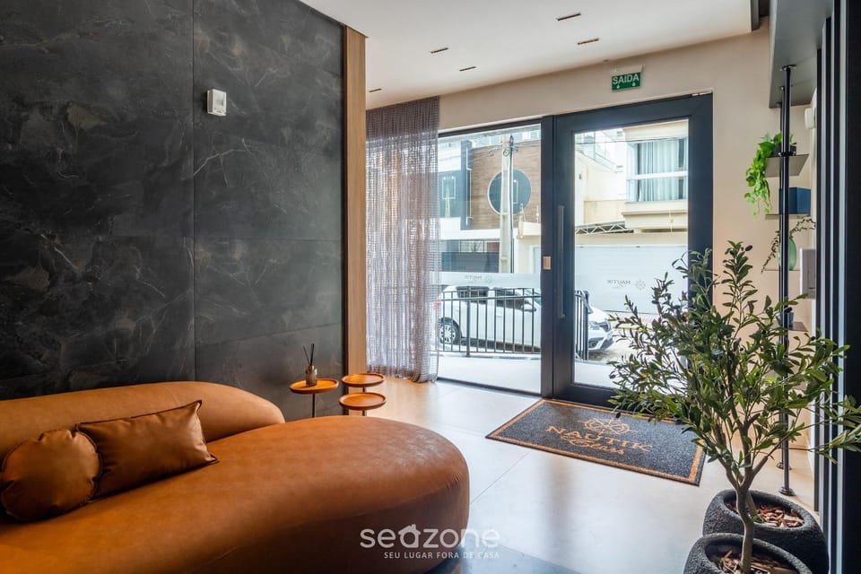 Apts 220 meters fr/ Perequê Beach near Downtown- ARFs Apartment in Porto Belo