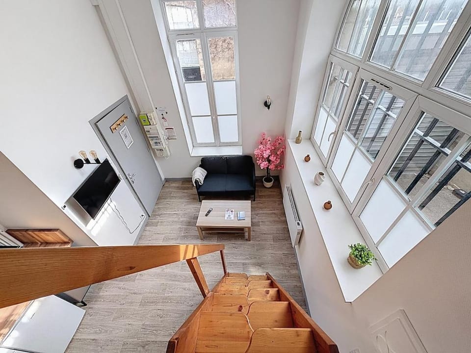 Joli Studio rénové avec mezzanine Hyper centre Apartment in Clermont-Ferrand