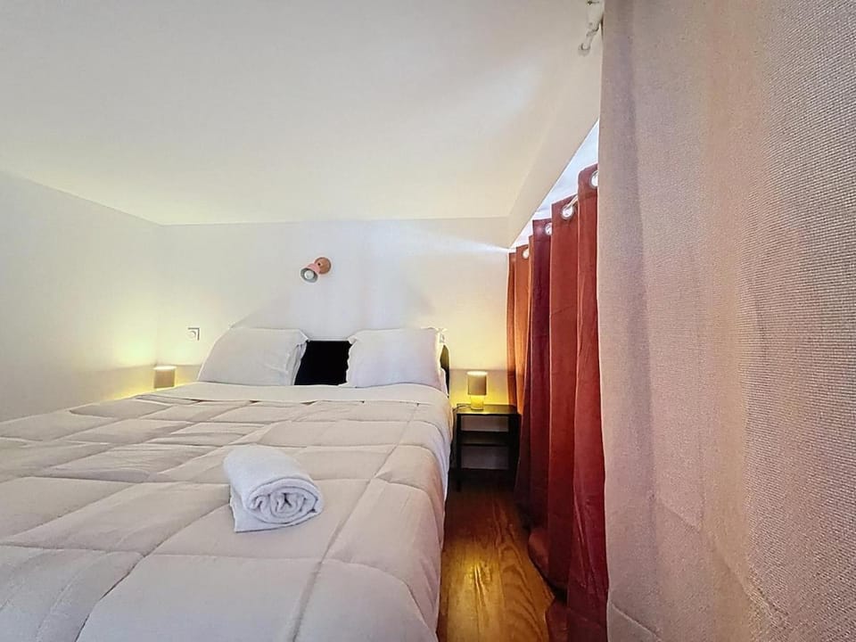 Joli Studio rénové avec mezzanine Hyper centre Apartment in Clermont-Ferrand