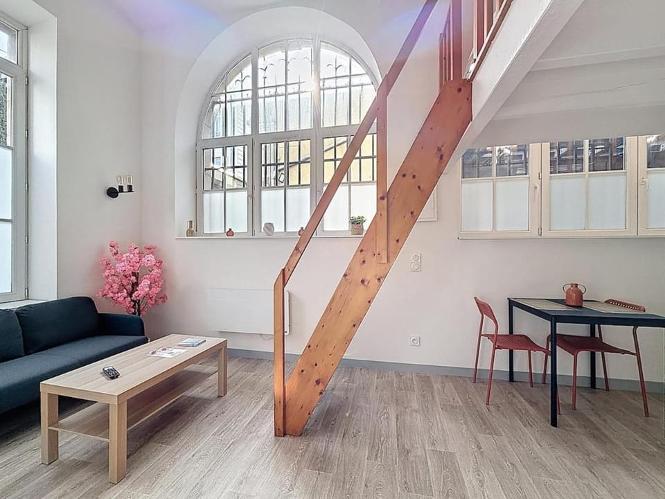 Joli Studio rénové avec mezzanine Hyper centre Apartment in Clermont-Ferrand
