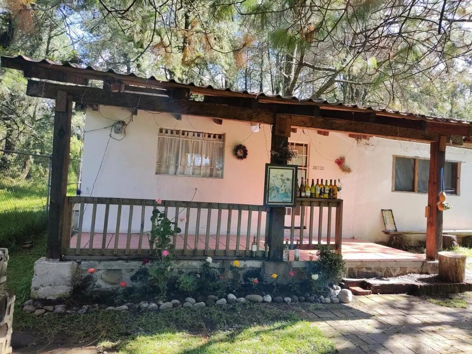 Cabaña Cuevas House in State of Morelos