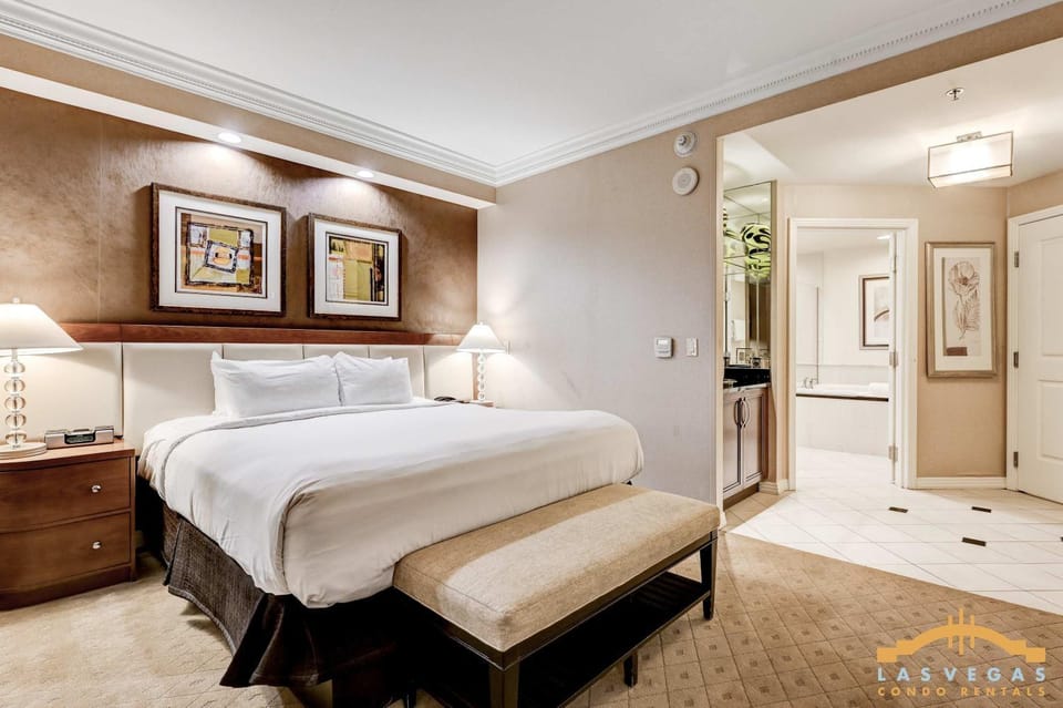 MGM Signature-24-711 Strip View Jacuzzi Studio House in Las Vegas Strip
