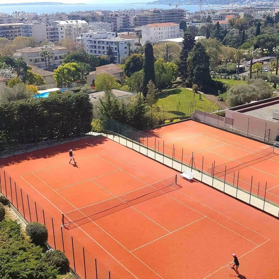 Tennis court
