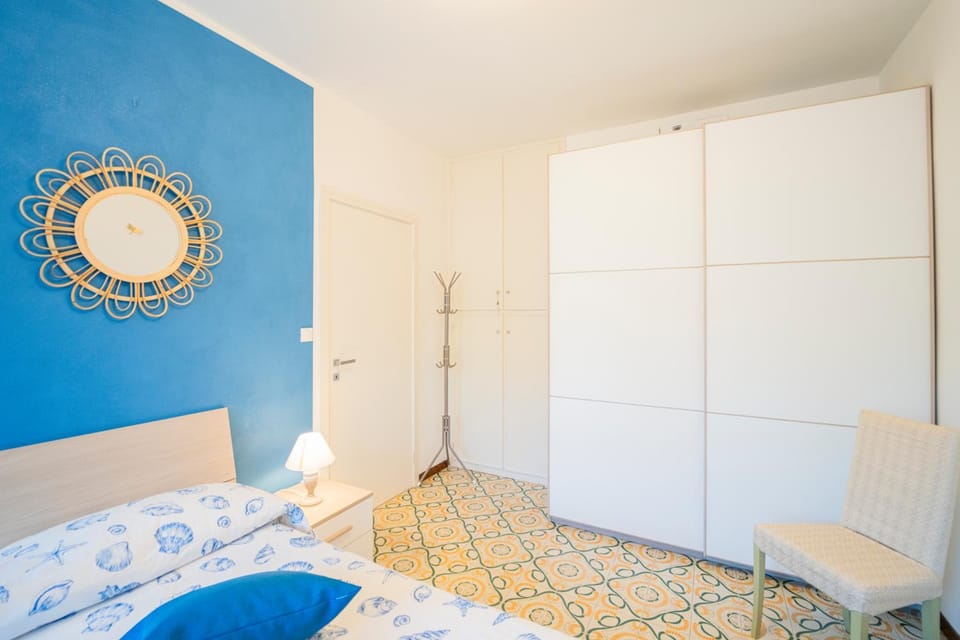 Bedroom, wardrobe
