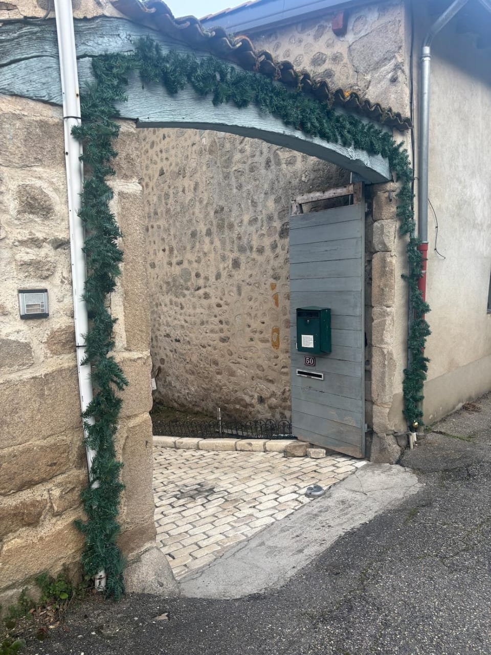 Élégant duplex 6 pers Ancienne demeure Montagny Apartment in Bourgogne-Franche-Comté