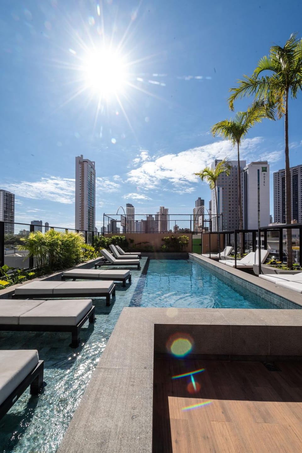 Solarium, Swimming pool