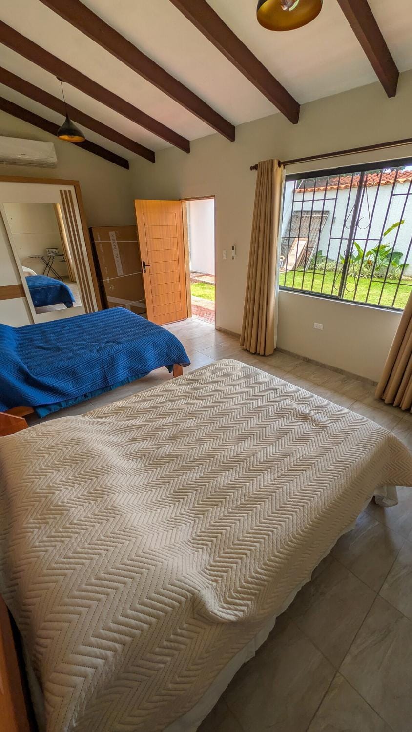Casa Baita Familiar con piscina, zona Pirai House in Santa Cruz de la Sierra