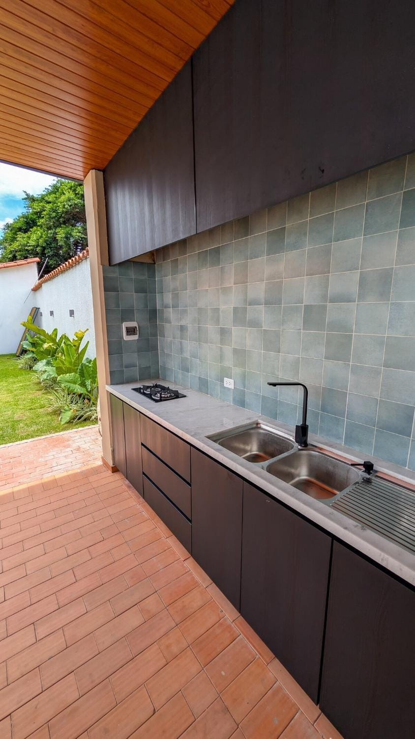 Casa Baita Familiar con piscina, zona Pirai House in Santa Cruz de la Sierra