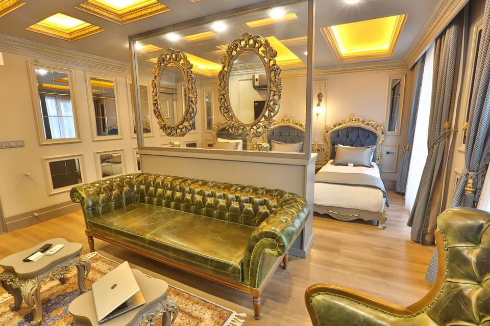 Seating area, Bedroom