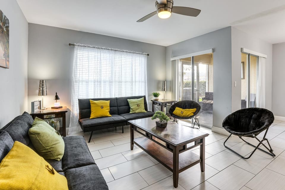 5 Mi to WDW! Spacious Resort Escape w/ Pool Access House in Kissimmee