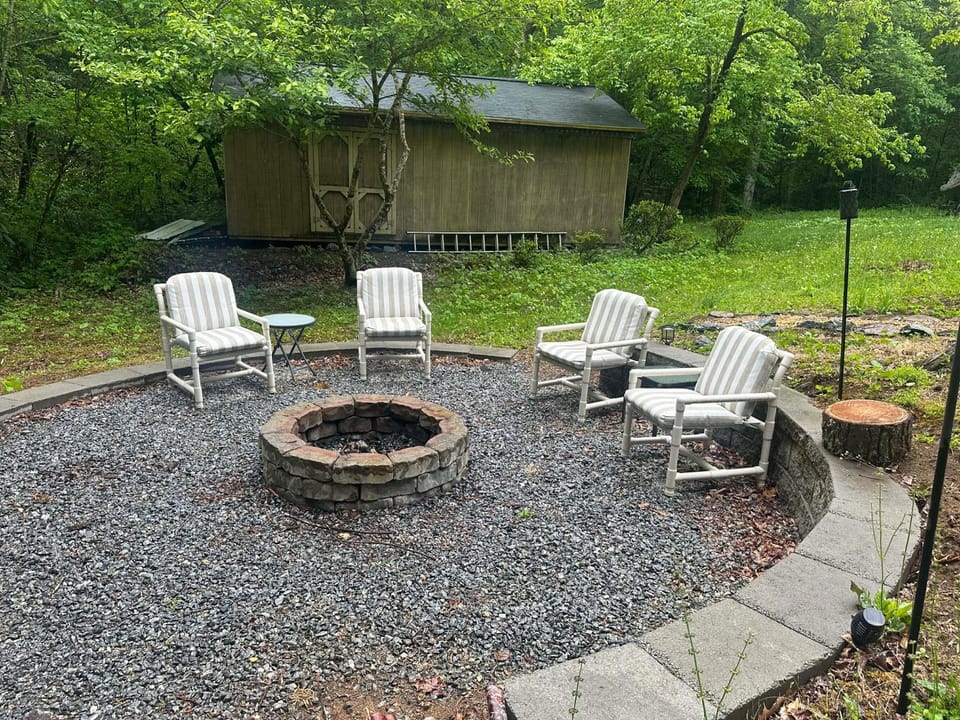 Glamping in the smoky mountains Campground/ 
RV Resort in Tennessee