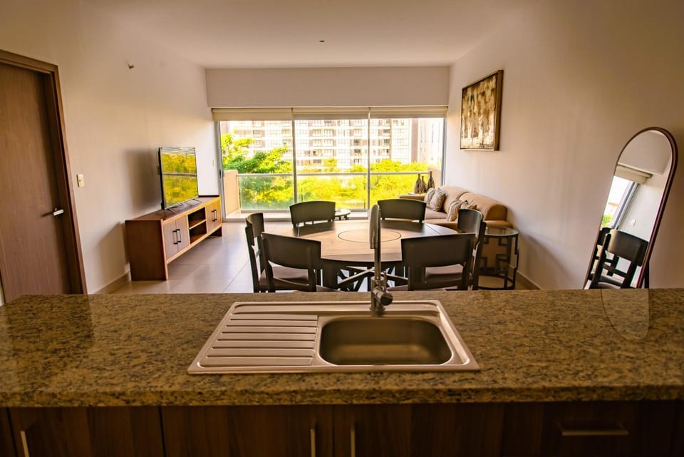 TV and multimedia, Kitchen or kitchenette, Dining area