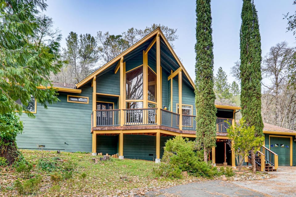 Arts, History & Adventure! Gold Country Getaway House in Sierra Nevada