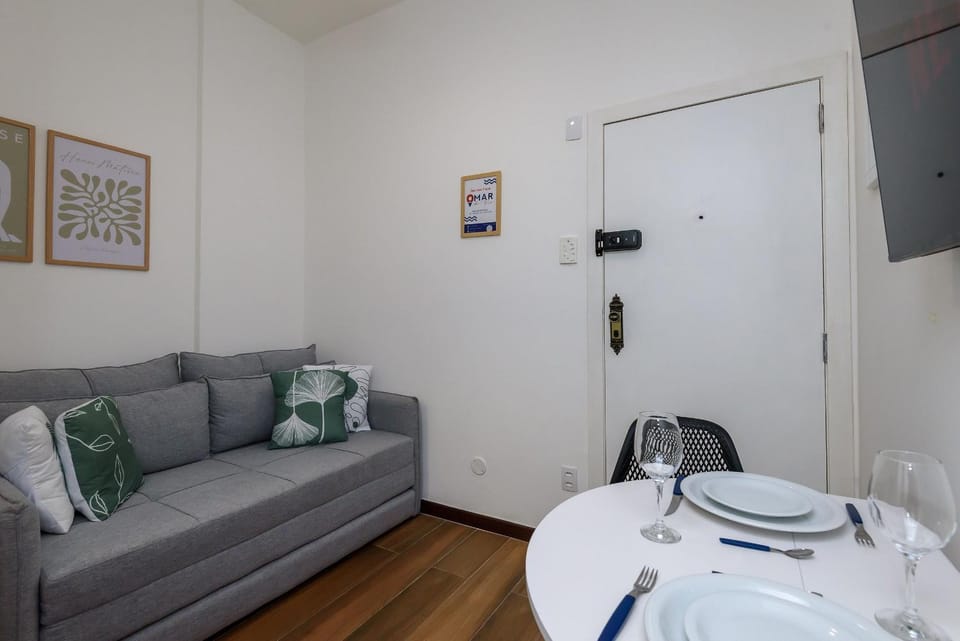 1BDR, 5 minutes from the beach | BR 450/304 Apartment in Rio de Janeiro