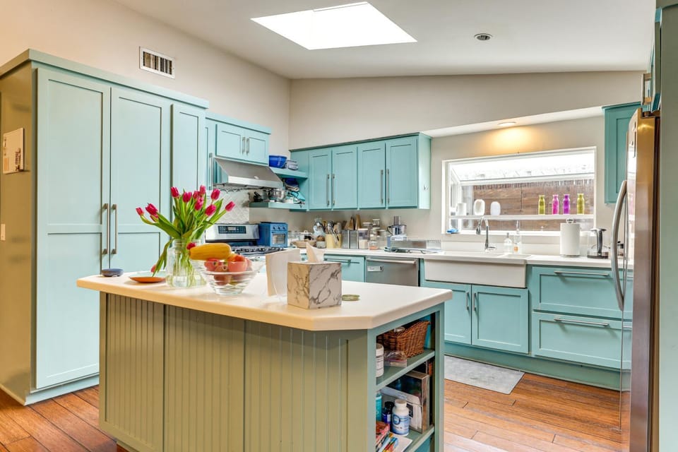 Great for Families! Mtn-View Los Angeles Home House in Eagle Rock