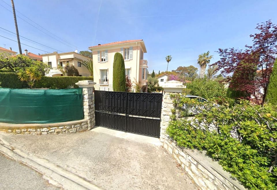 Property building, Street view