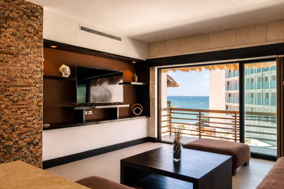 Panoramic Oceanview Pool at Aldea Thai Apartment in Playa del Carmen