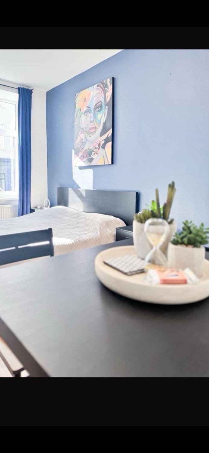 Modern Quiet Flat near Metro U1 Ideal for 3 Apartment in Vienna