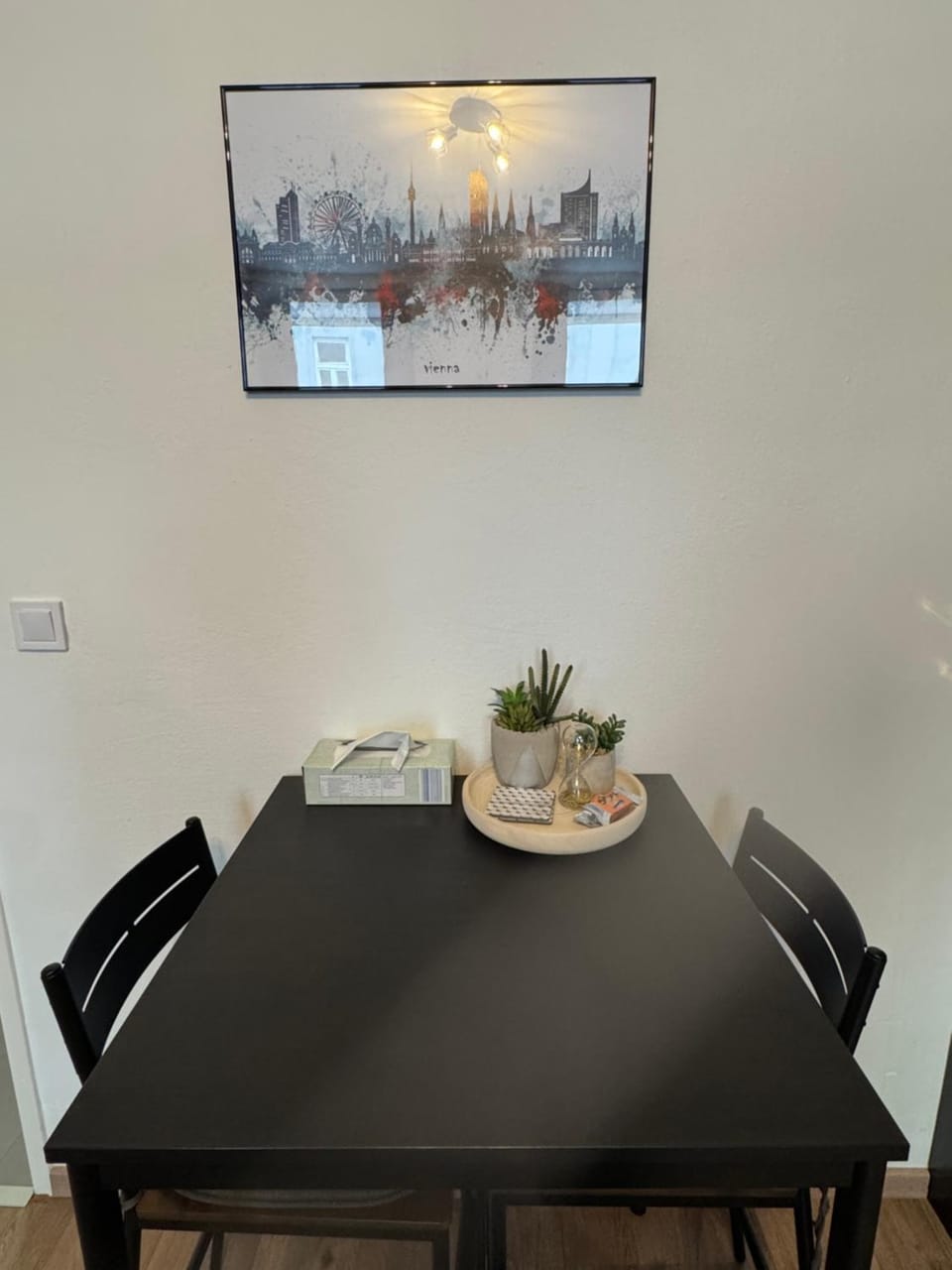 Modern Quiet Flat near Metro U1 Ideal for 3 Apartment in Vienna