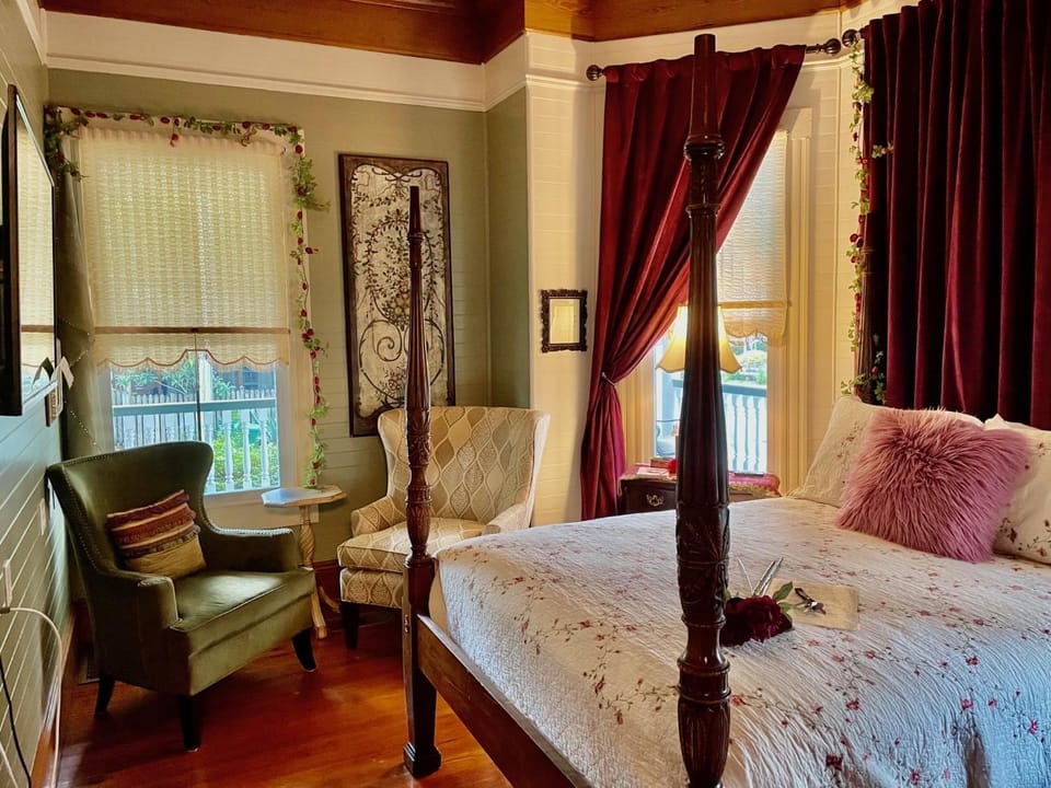 Majestic Jewel of Apalachicola Bed and Breakfast in Apalachicola