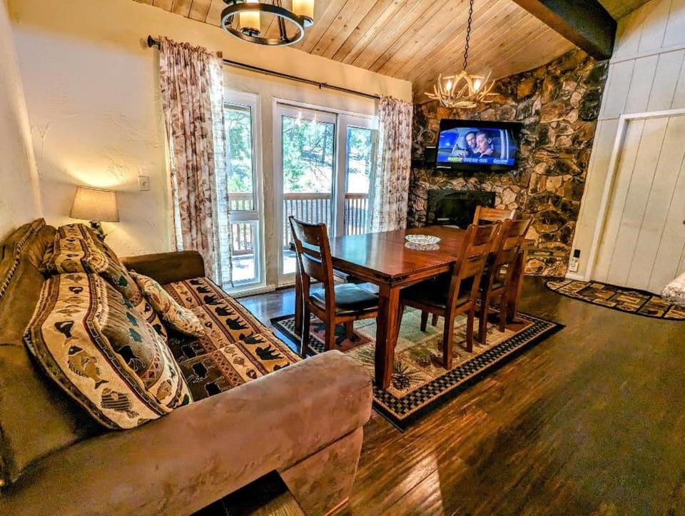 Snow Summit Townhouse Unit 17 House in Big Bear