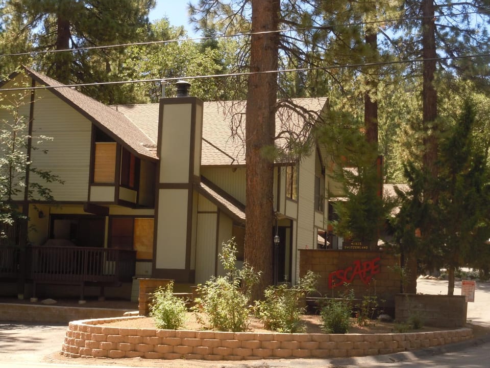 Escape For All Seasons Unit 57 House in Big Bear