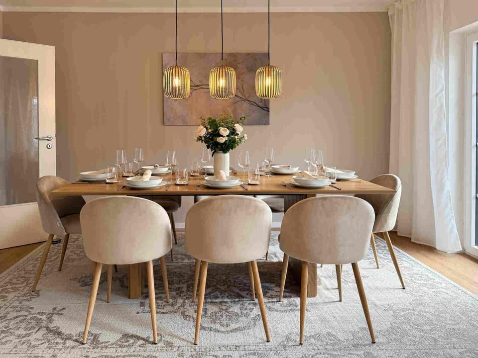 Living room, Dining area, Food