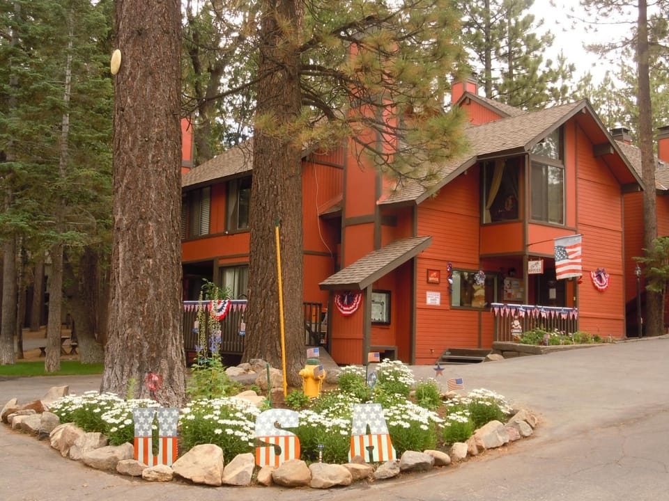 Escape For All Seasons Unit 108 House in Big Bear
