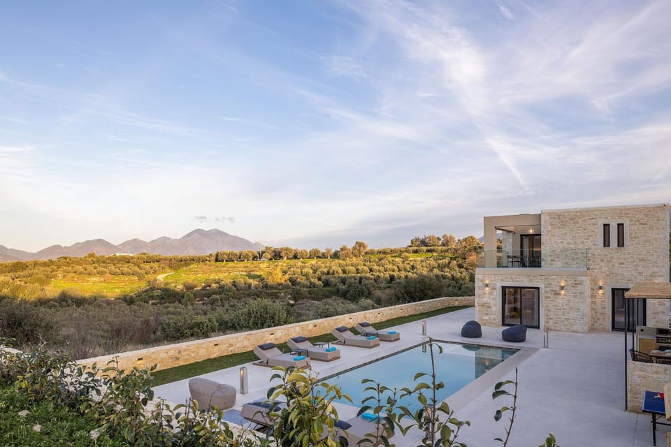 Property building, Mountain view, Swimming pool