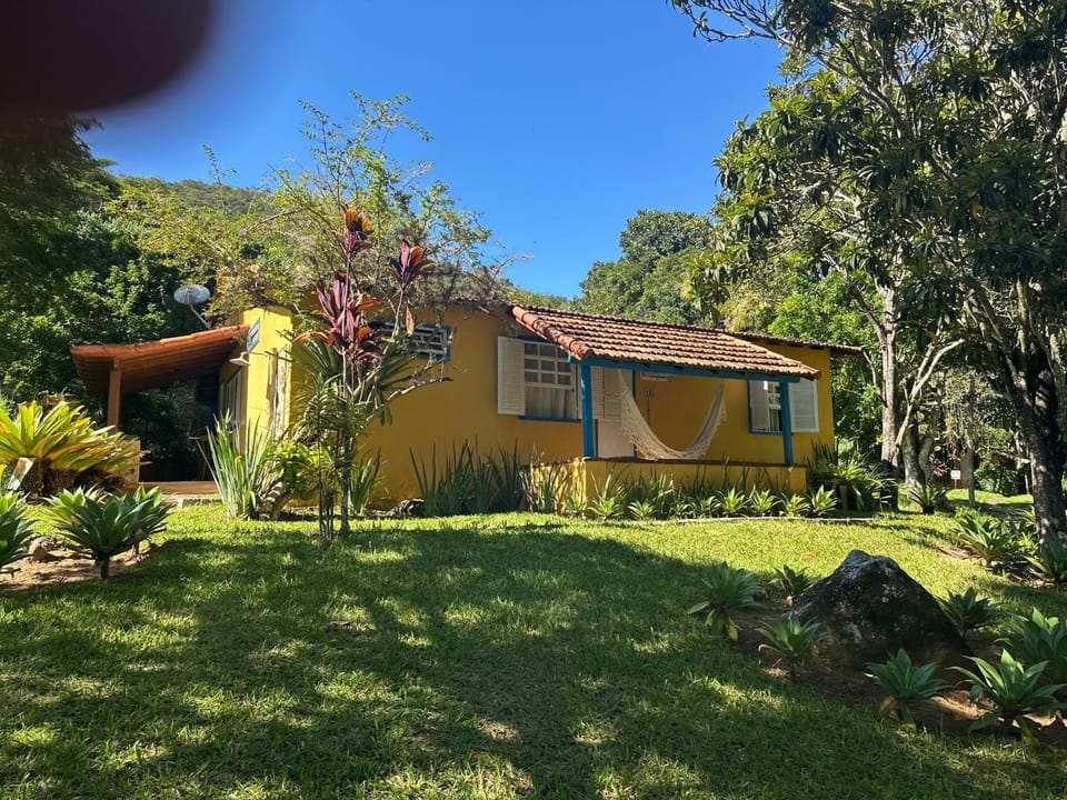 Chalé na Beira do Lago Pet Friendly House in State of Rio de Janeiro