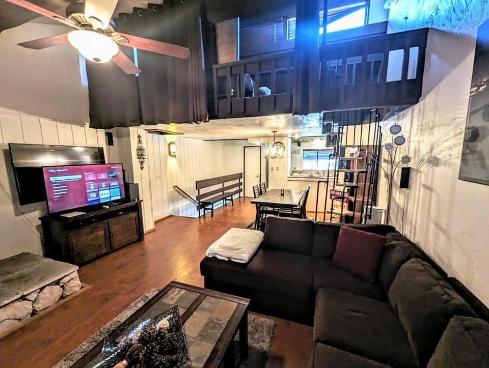 Snow Summit Townhouse with Spa Unit #62 House in Big Bear