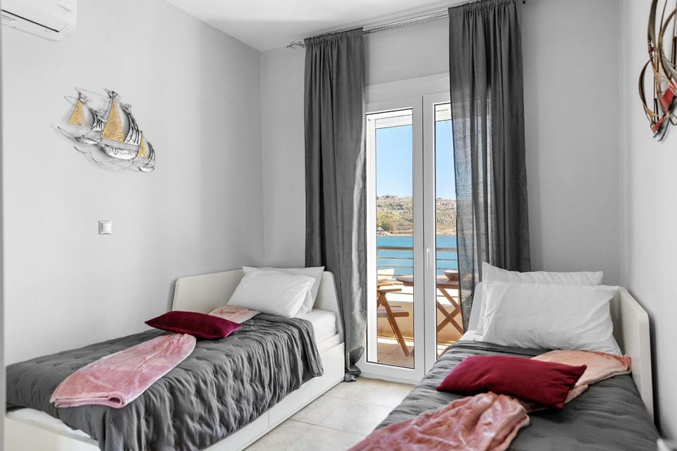 Haraki Aqua Marine Villa in Decentralized Administration of the Aegean