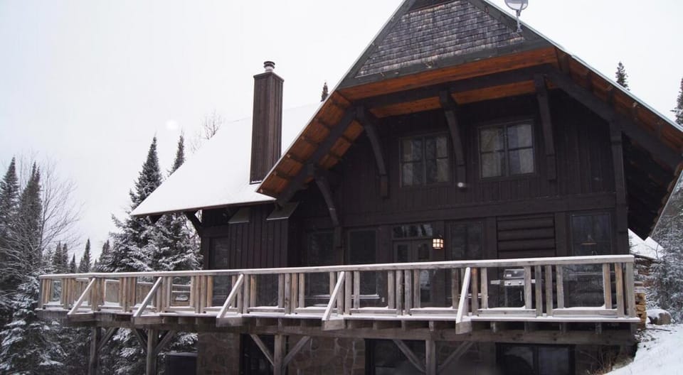 Woodsy Cabin Mont Tremblant Cabin in Ontario