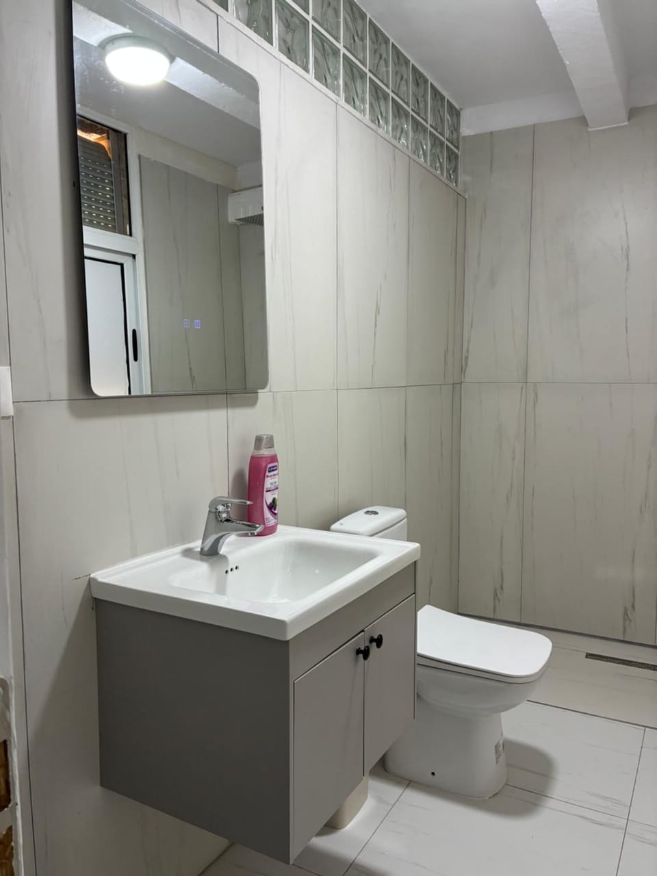 Bejart Apartment 10 Apartment in Tirana