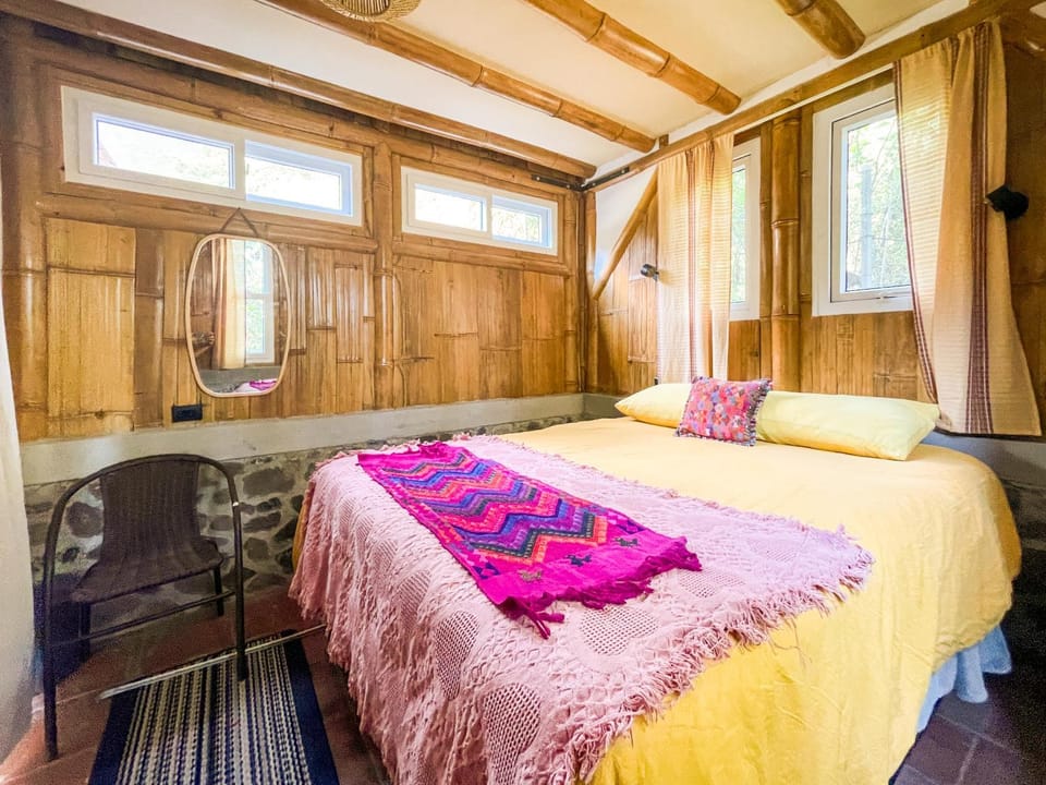 Casa Oak Bed and Breakfast in Sololá Department