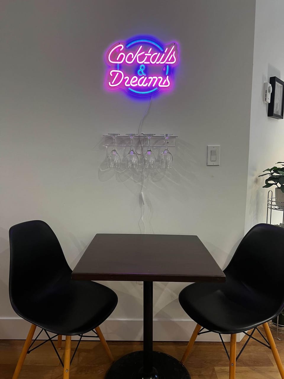 Downtown Glow AC, Unit 403 Apartment in Dartmouth