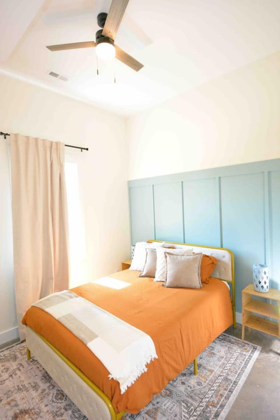 cozy high ceiling hub of colors Apartment in Spartanburg