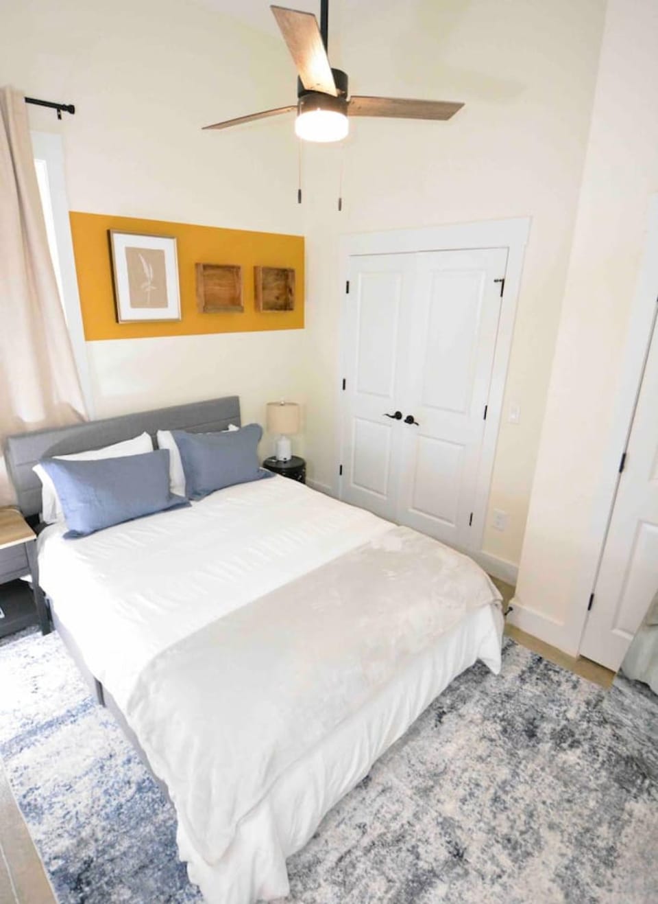 cozy high ceiling hub of colors Apartment in Spartanburg