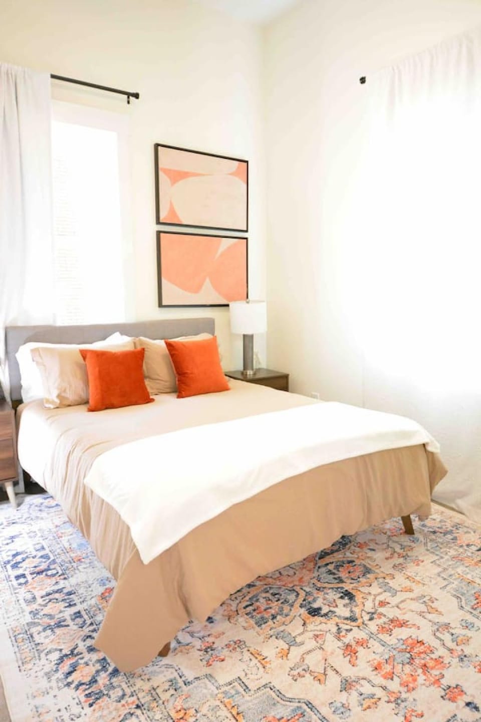 cozy high ceiling hub of colors Apartment in Spartanburg